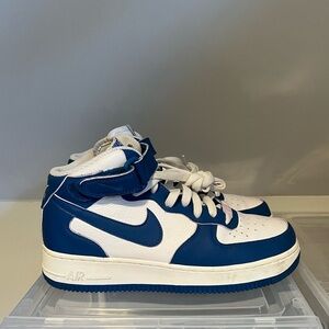 NIKE Air Force 1 Mid sz 8.5